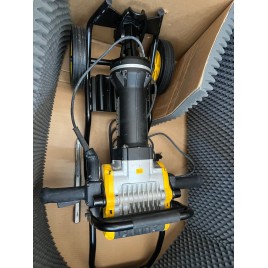WYPRZEDAŻ DeWALT D25981K młot wyburzeniowy 28 mm, 30 kg, 2100 Watt, + wózek